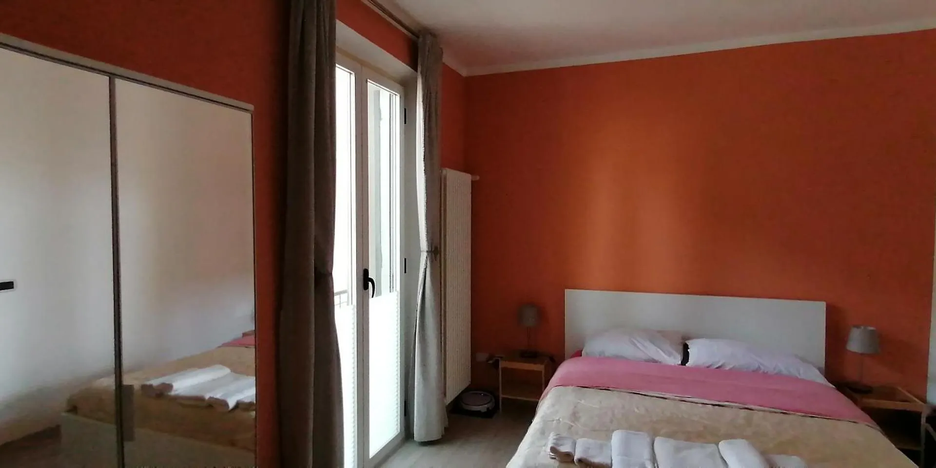 B8 Parma Apartment