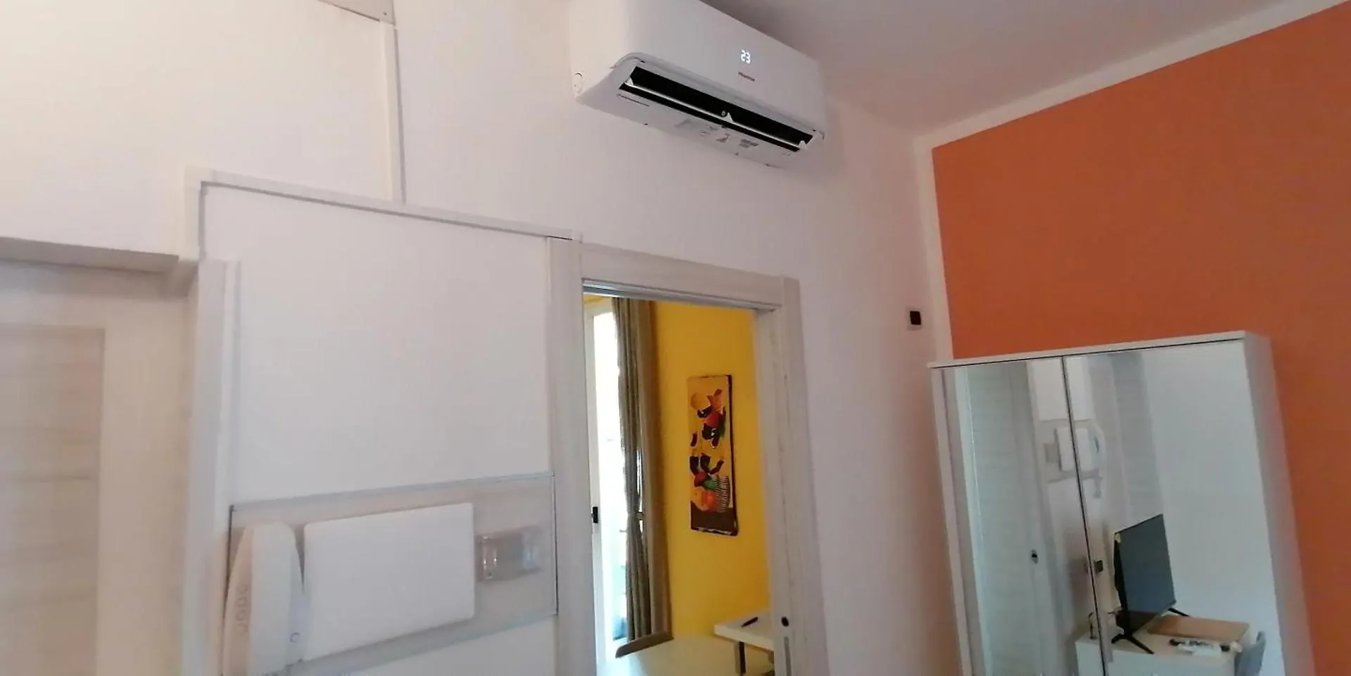 B8 Parma Apartment