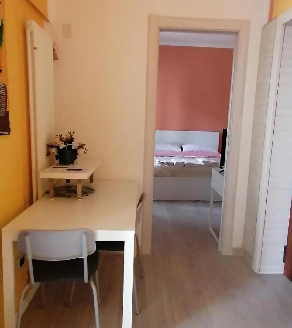 B8 Parma Apartment